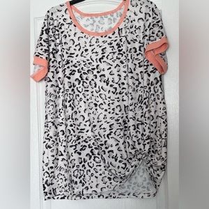 Leopard Print Short Sleeve Top Size XL